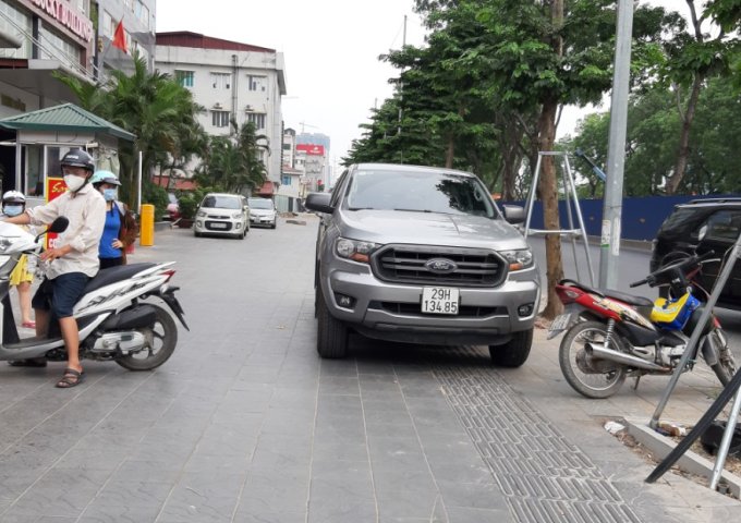 Rất hiếm, MT 11m mặt đường kinh doanh, Phạm Văn Đồng, Cầu Giấy, 110m2x25 tỷ SĐCC. 