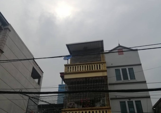 Mình có nhà 3 tầng ở ngay trục chính Bình Minh – Trâu Qùy  cho thuê giá 5tr