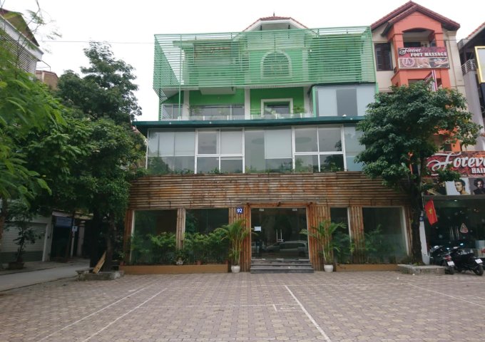 Cho thuê nhà mặt phố Nguyễn Trãi, mặt tiền 10m, nhà đẹp, vị trí cực đẹp.