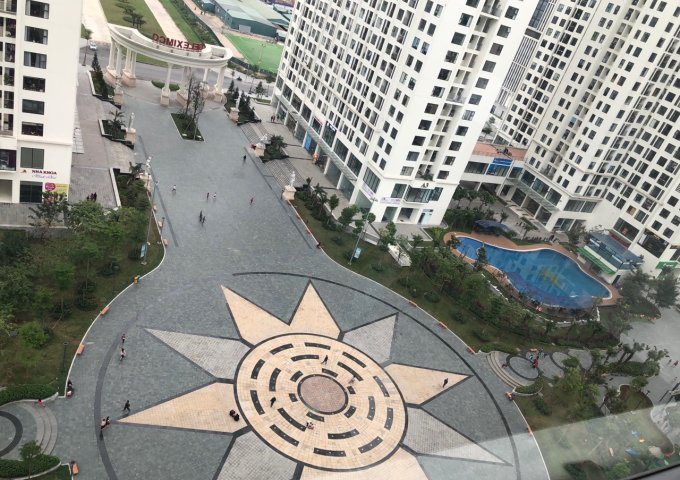 Căn góc 3PN view quảng trường, bể bơi,view hồ, ban công Nam thoáng mát