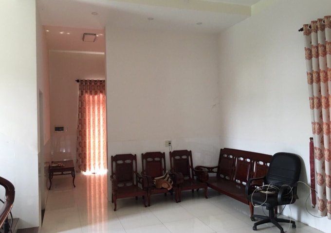Cho thuê biệt thự Huỳnh Văn Lũy, Phú Lợi, Thủ Dầu Một, Bình Dương, diện tích 1000m2, full nội thất.