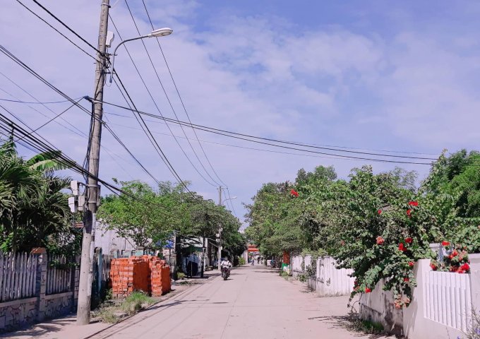 Ngay cổng chào thôn Hương Lam 120 ngang 7.86 nở hậu giá rẻ bèo
