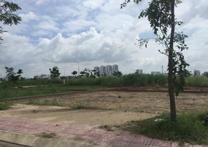 Bán gấp lô đất mặt tiền đường Phú Thuận quân 7 chỉ 90tr/m2