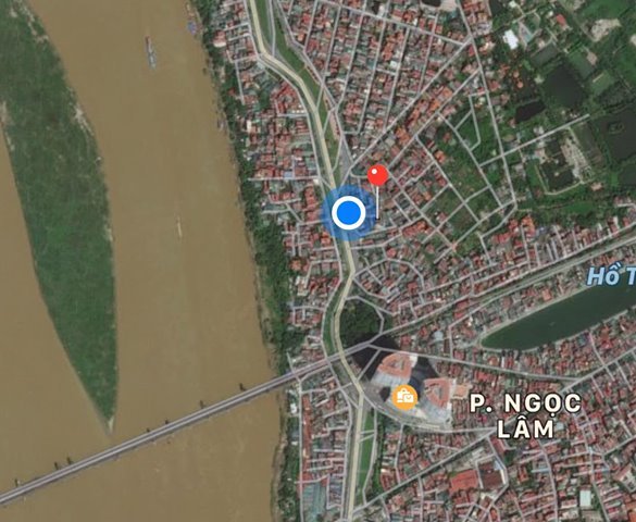 Bán lô đất 45m2 chân cầu Long Biên giá rẻ.