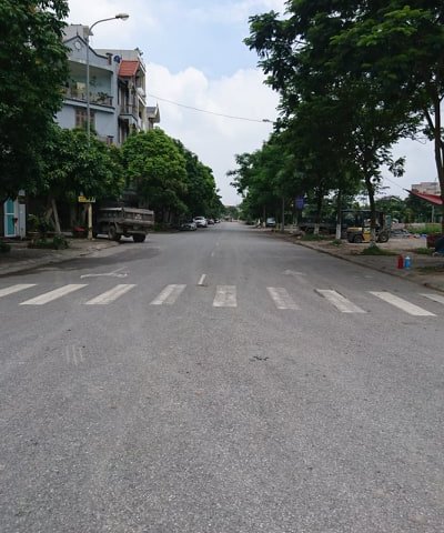 Bán nhanh lô đất 75m2, đường 13m hướng mát mẻ nhất khu đấu giá Việt Hưng. 