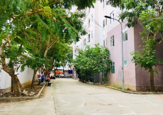 Bán đất đối diện chung cư đường Nguyễn Khả Trạc thông dài, giá rẻ lại mát mẻ từ sáng tới chiều