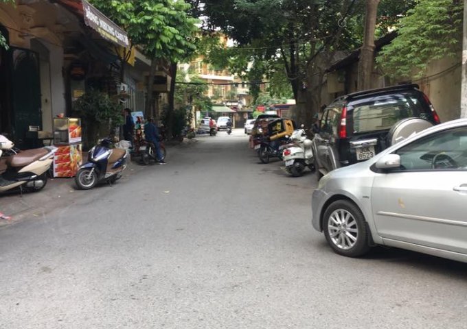 Chính chủ bán nhà lô góc, 2 mặt thoáng, ngõ ba gác tránh xe máy, 42m Nguyễn Trãi, Thanh Xuân 4.35 tỷ