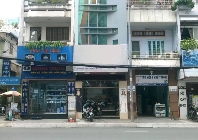 Cho thuê nhà mặt phố Nguyễn Văn Lộc 90m2x5 tầng, 4.5m mặt tiền