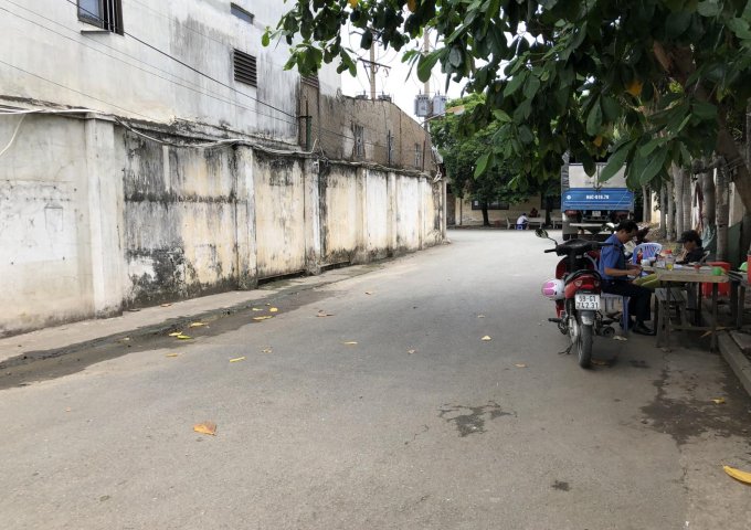 Factory/warehouse (still Operating) For Rent At Hoc Mon, Ho Chi Minh