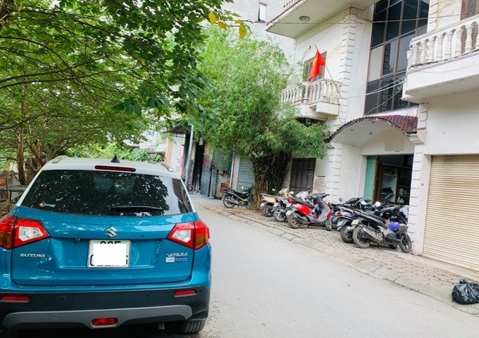 Bán gấp nhà mặt phố Nguyễn Lân, Phương Liệt, 102m2, MT 7.5m, giá 11.8 tỷ.