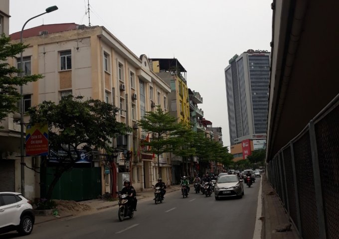 Nhà mặt phố Tây Sơn, DT 50m x 5T, giá trị sinh lời rất cao.