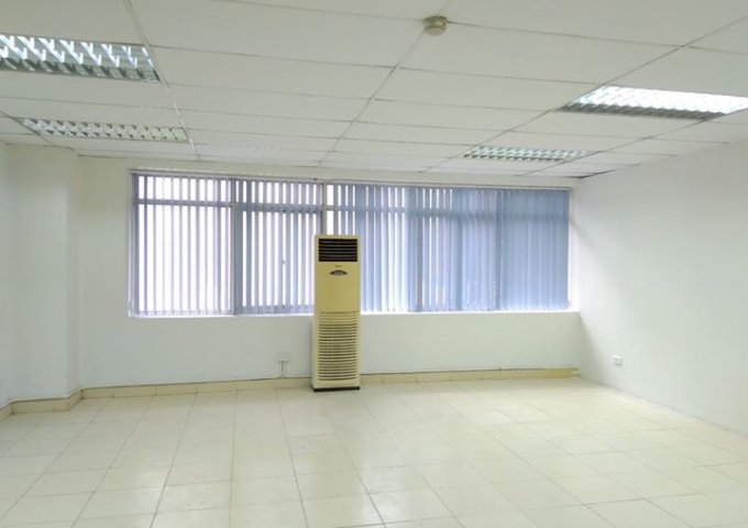Cho thuê văn phòng toà HL  building phố Duy Tân, 110M2,170M2 giá 230000 VNĐ/m2/th.