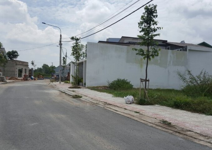 Bán đất thổ cư sổ riêng ngay cây xăng 26, KDC Tân Phong mở rộng. Lh 0936894008
