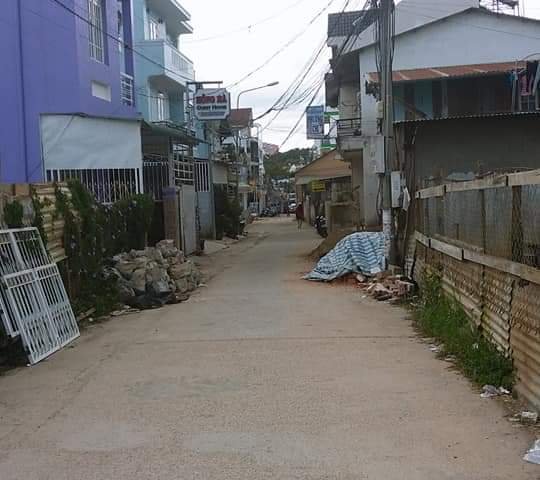 Chính chủ cần bán gấp nhà mới xây đang kinh doanh homestay đường Nguyễn Công Trứ, p8, Đà lạt 