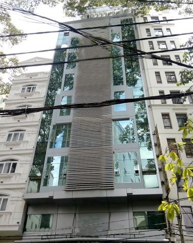 Bán tòa nhà khách sạn Hầm, 7 lầu MT đường Lê Thị Riêng, P.Bến Thành,Q1