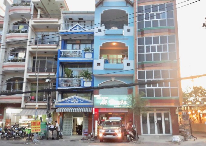 Cho thuê nguyên căn mặt tiền Bùi Thị Xuân, phường Bến Thành, Quận 1. 4x23m, H 8 lầu