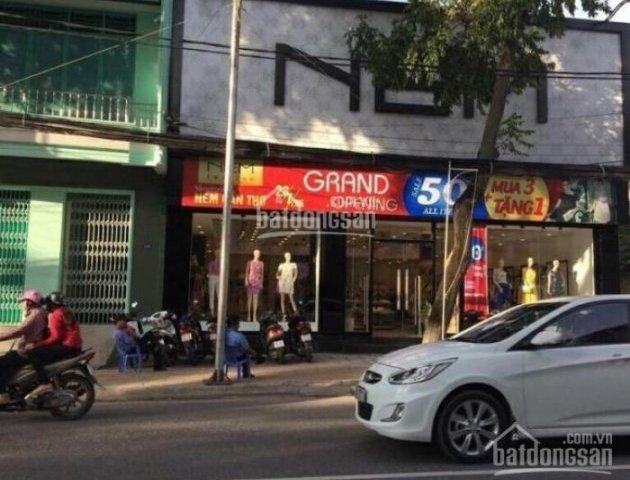 Bán nhà góc 3 mặt tiền Nguyễn Trãi chỉ có 250 tr/m2, 6.2x33m, nở hậu 20m GPXD