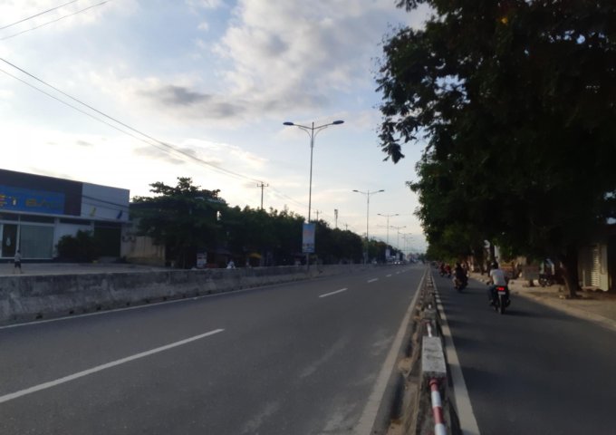 Bán nhanh lô đất mặt tiền đường Nguyễn Tất Thành, Phước Đồng, Nha Trang 