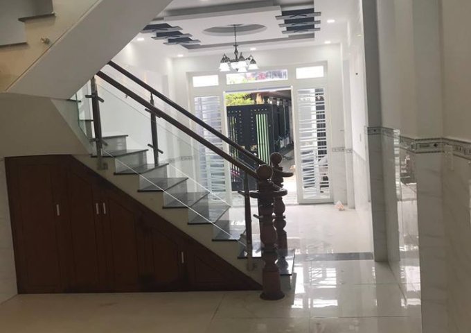Chính chủ bán nhà đường Lê Văn Khương, giá 1,420 tỷ, hẻm 4m, 3 lầu mới xây.