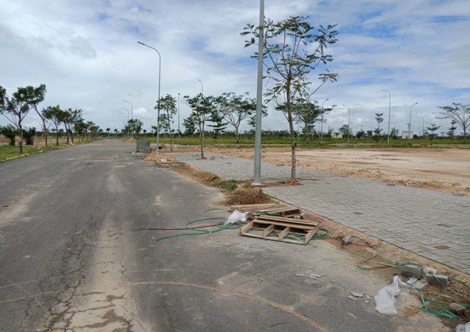 Đất giá cực rẻ được xây CHDV 1 hầm 10 lầu MT đường 204 Nguyễn Văn Hưởng, phường Thảo Điền