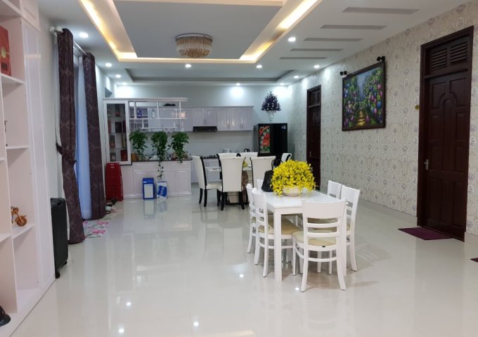 Bán nhà Nguyễn Thiện Thuật, Quận 3, 5.5x 14m, thương lượng, bán gấp giá tốt.