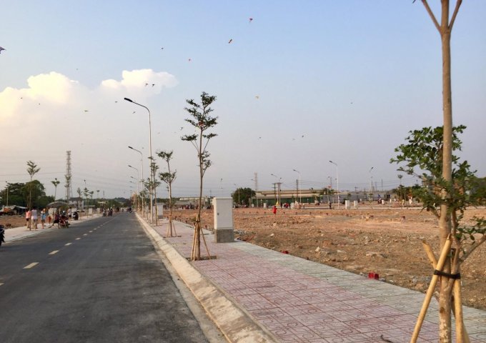 Bán đất ngay chợ Phú Phong, TX Thuận An mặt tiền đường ĐT743. DT 60-70-100-120(m2) 0779992278