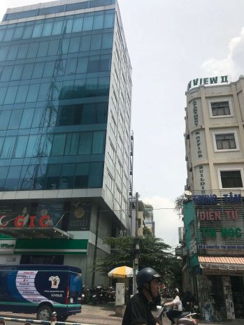 Nhà siêu vị trí , ngay chợ Phạm Văn Hai, dt:4.9x17m nhà 5 tầng phù hợp kinh doanh đa ngành