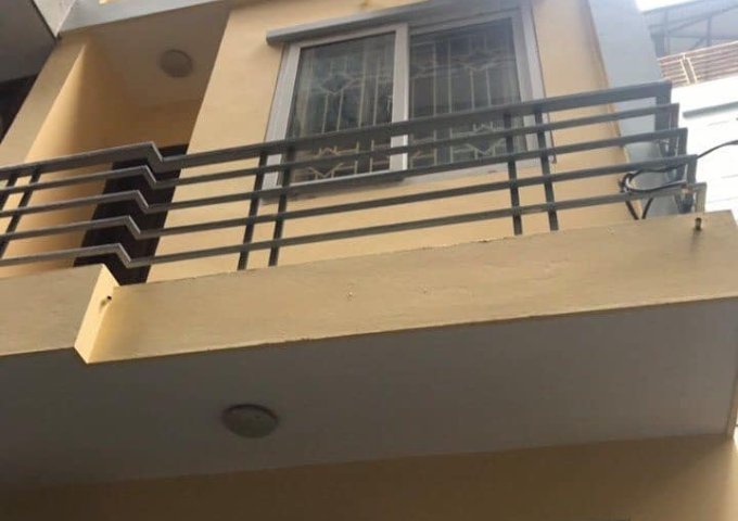 -Nhà 5 tầng còn mới Đẹp cần bán tại Nguyễn Đình Hoàn Cầu Giấy Hà Nội Gía bán : 4,4 Tỷ -Diện tích sổ 45m2