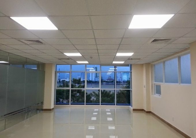 Cho thuê văn phòng mới xây từ 30-210m2, khu vực gần Hải Phòng dễ dàng đi lại.
