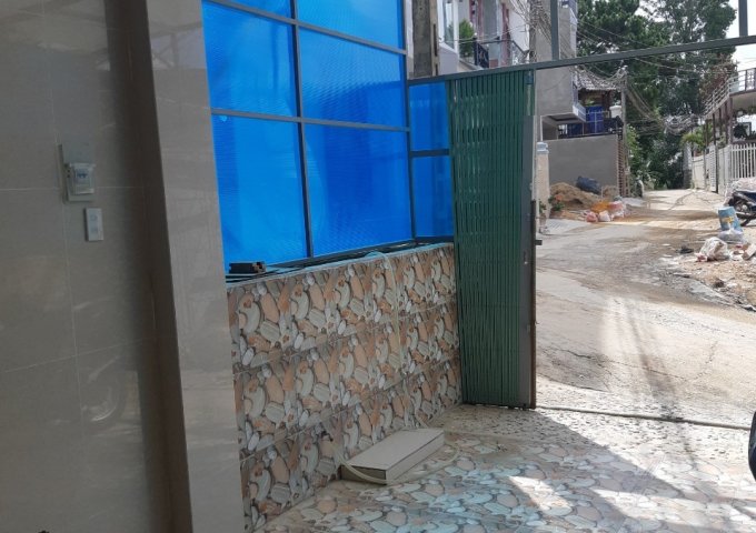 Bán nhà mới xây kiên cố vô ở ngay đường Nguyễn Trung Trực giá 4.5 tỉ, p4, Đà lạt 