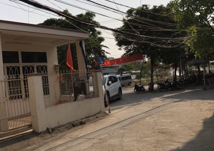 Nhà kiệt oto quay đầu Lê Văn Quý, gần công viên biển đông. Giá rẻ