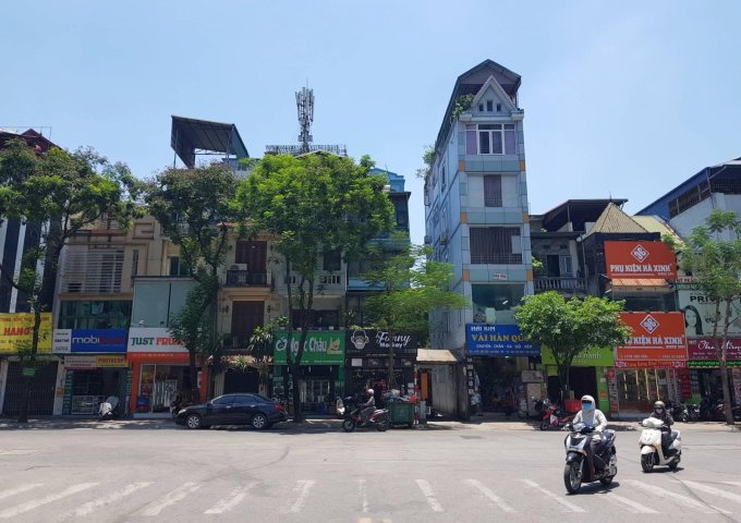 Chính chủ bán nhà 147 Đội Cấn, giấy tờ đầy đủ, đẹp nhất phố Đội Cấn