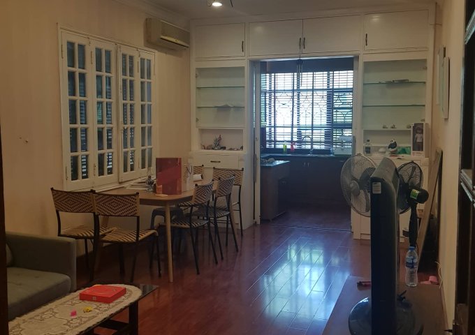 Chính chủ bán nhà 147 Đội Cấn, giấy tờ đầy đủ, đẹp nhất phố Đội Cấn