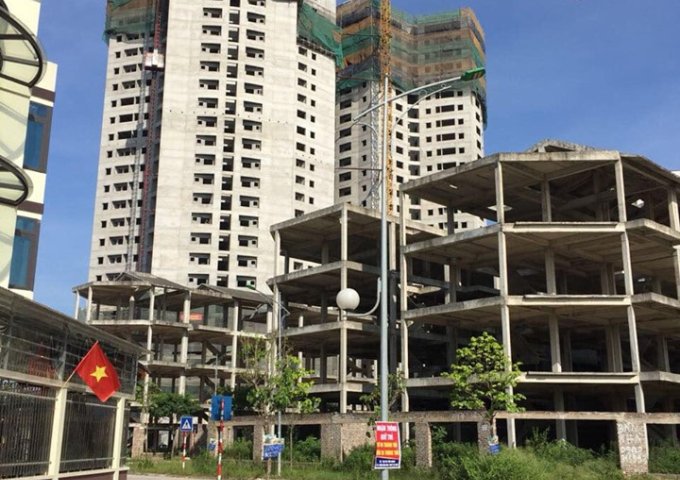 Gia đình cần tiền bán gấp căn hộ 55,96m2 2PN 1WC tầng đẹp dự án CT1 Yên Nghĩa - LH: 0944.796.216