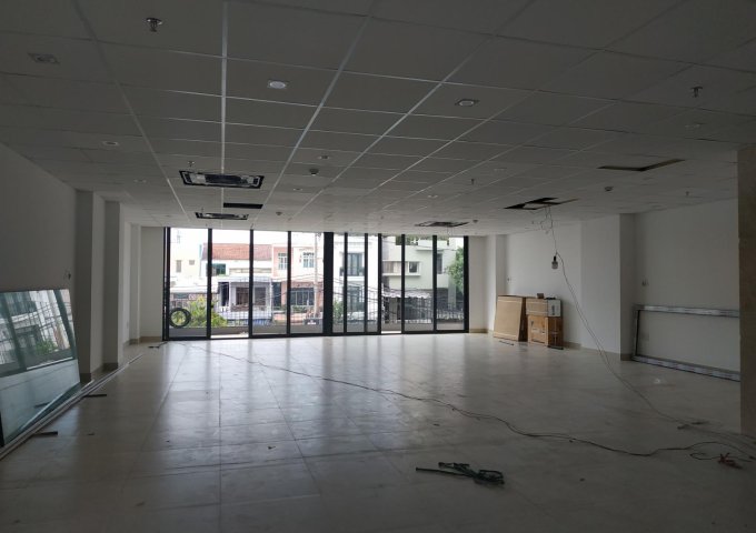 Cho thuê văn phòng 80 m2 gần đường 2 tháng 9, tòa nhà mới, Liên hệ: 0942326060 - gặp Thủy.