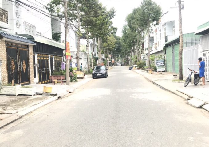 Bán nền mặt tiền đường Xuân Thuỷ , KDC Hồng Phát phường An Bình . DT 108m2 . Giá bán 4.2 tỷ.