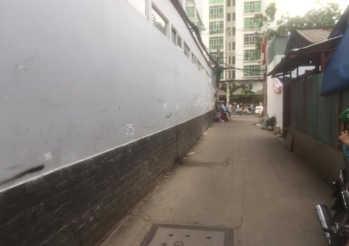 Nhà 75m2 Hẽm xe hơi cách mặt tiền đường 20m Đường Nguyễn Thị Thập Q7