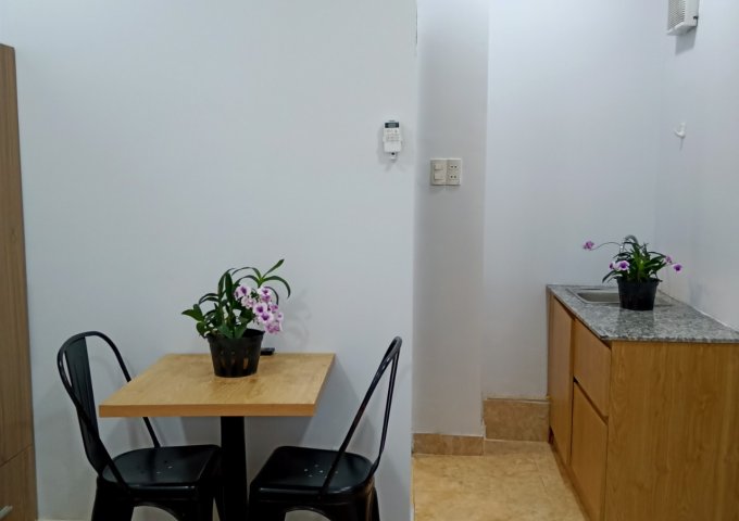 Cho thuê phòng trọ 28m2, full nội thất, tại Phường Tân Quy, Quận 7,  giá 5 Triệu/tháng