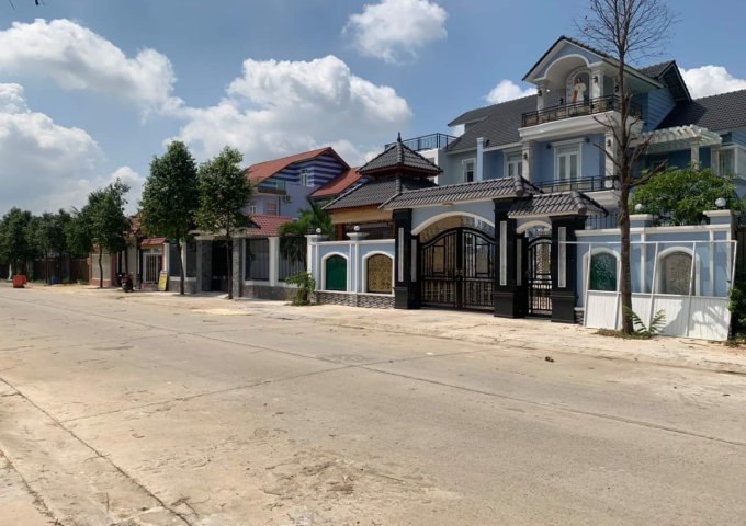 Bán Nhà Phố Thương Mại ngay Chợ COCOLAND CHÁNH PHÚ HÒA  KHU G MỸ PHƯỚC 3, đối diện khu Biệt Thự Cao Cấp COCOLAND.