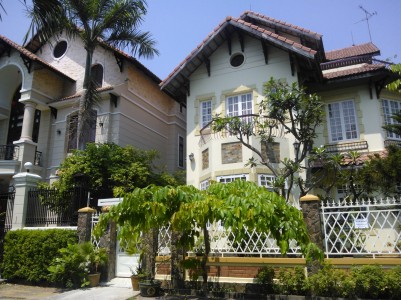 Cho thuê nhà rộng 8x18m, gần chợ đường Trần Mai Ninh, P. 13, Q. Tân Bình