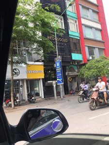 Mình với bạn chuyển hướng kinh doanh lớn hơn cần mb lớn nên chuyển nhượng Shop ở Kim Mã,Hà Nội