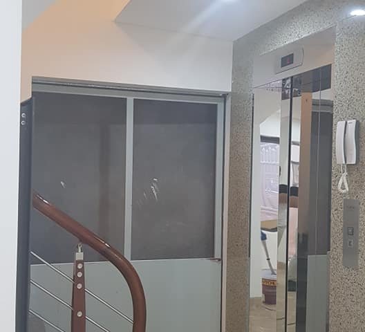 Nhà 7 tầng mới cho thuê 50 triệu/ tháng phố Ngọc Hà quận Ba Đình giá rẻ nữa tặng nội thất toàn bộ xịn