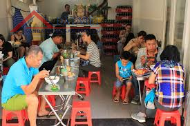 Sang quán Cafe và Bánh Canh Cua 70 An Dương Vương, Phường 16, Quận 8