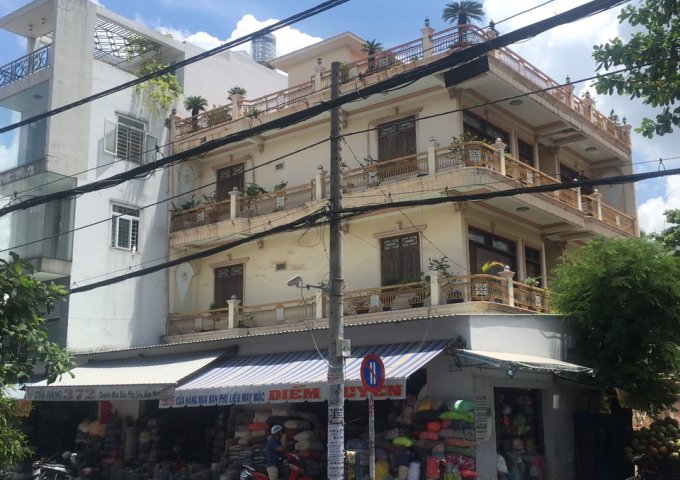 Cần bán nhà 2 mặt tiền tại đường, ngay TT vải sợi đường  Phú Thọ Hoà.