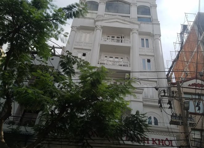 Bán nhà đường Cách Mạng Tháng 8, P. 12, quận 10, DT: 4,8 x 19m, 5 tầng + thang máy