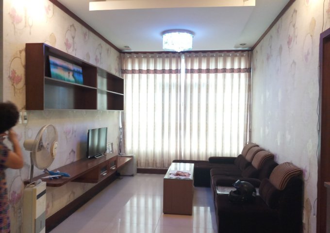 Chủ nhà bán gấp căn hộ 2PN Phú Hoàng Anh 88m2 giá 2 tỷ có sổ hồng, có nội thất.LH: 0903388269