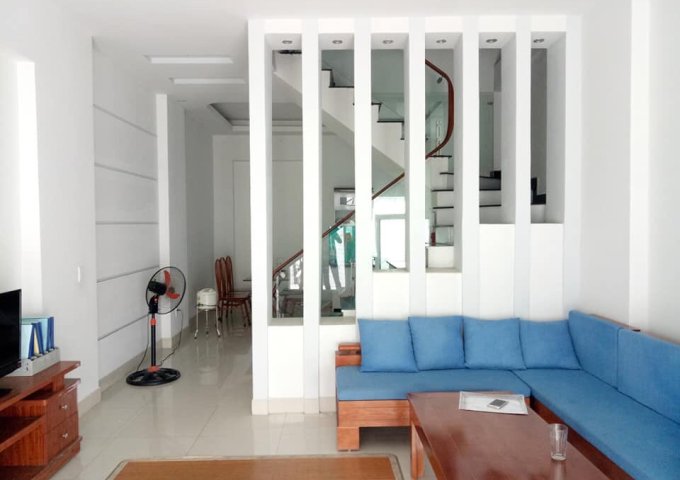 Bán căn nhà cực đẹp 3 tầng 70m2 tại Cam Lộ, Hồng Bàng, Hải Phòng.