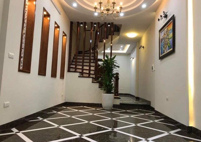 Cho thuê nhà ngõ Thịnh Quang  làm VP or gia đình ở 50m 5 tầng chỉ 11tr/th