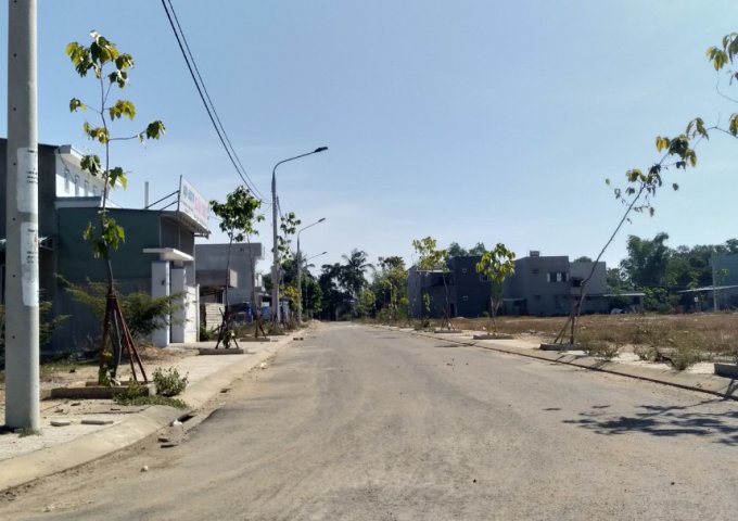 Đất MT Lạc Long Quân, con đường kết nối ra biển Thống Nhất, Hà My
