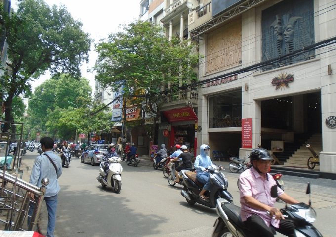 Bán nhà mặt phố 394 đường La Thành, phường Ô Chợ Dừa, Đống Đa, Hà Nội